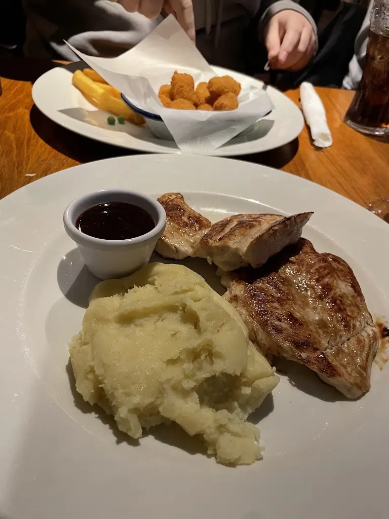 Abbie-Jo On YouTube_Ye Olde Cross Keys_Ducklington_recensione