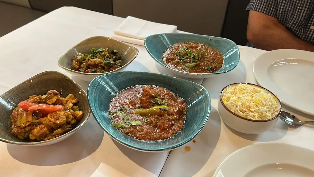 Pokhara Delight Witney_Ducklington_slider_image_2