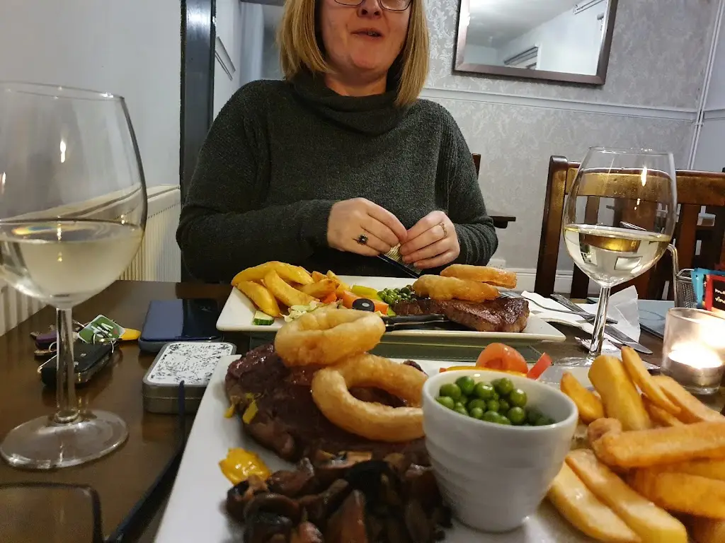 Simon Tite_The Green Man_Dunchurch_review