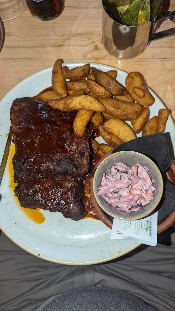 Adriano Reid_La Casa Loco_Dunchurch_review