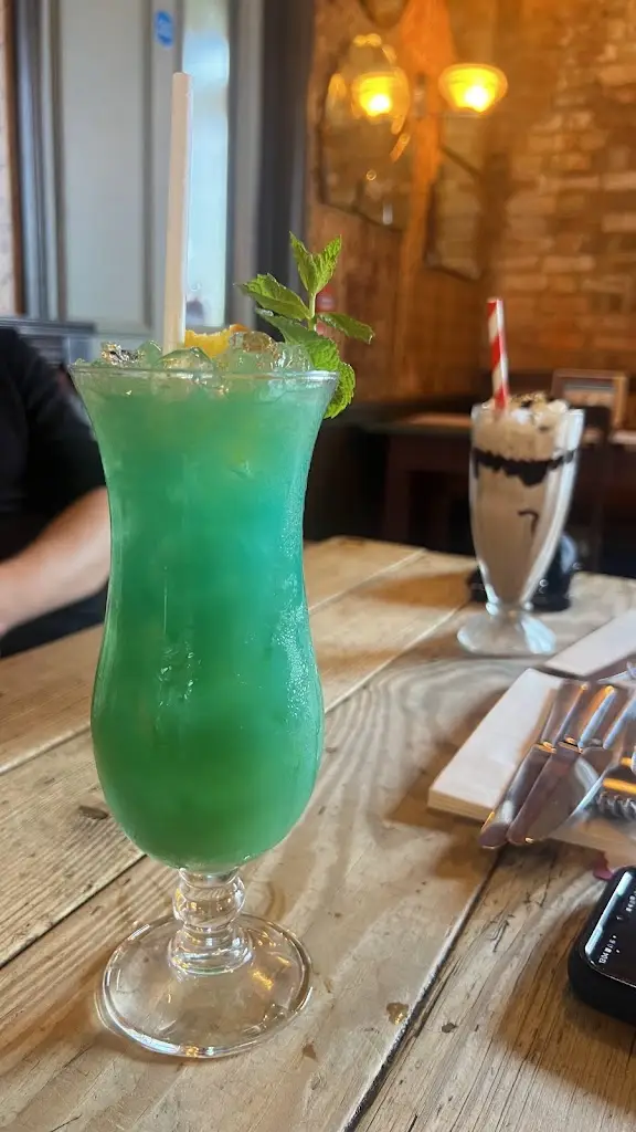 Joan Lam_Bacco Lounge_Dunchurch_review