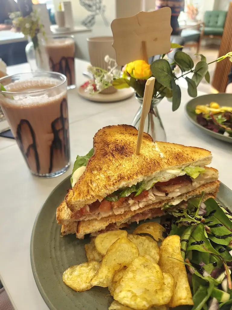 Julie T_Cuppa Dunchurch Ltd_Dunchurch_review