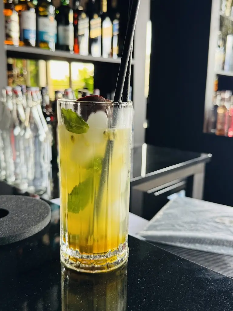 The Mayuri Indian Restaurant Bar_Dunchurch_slider_image_3