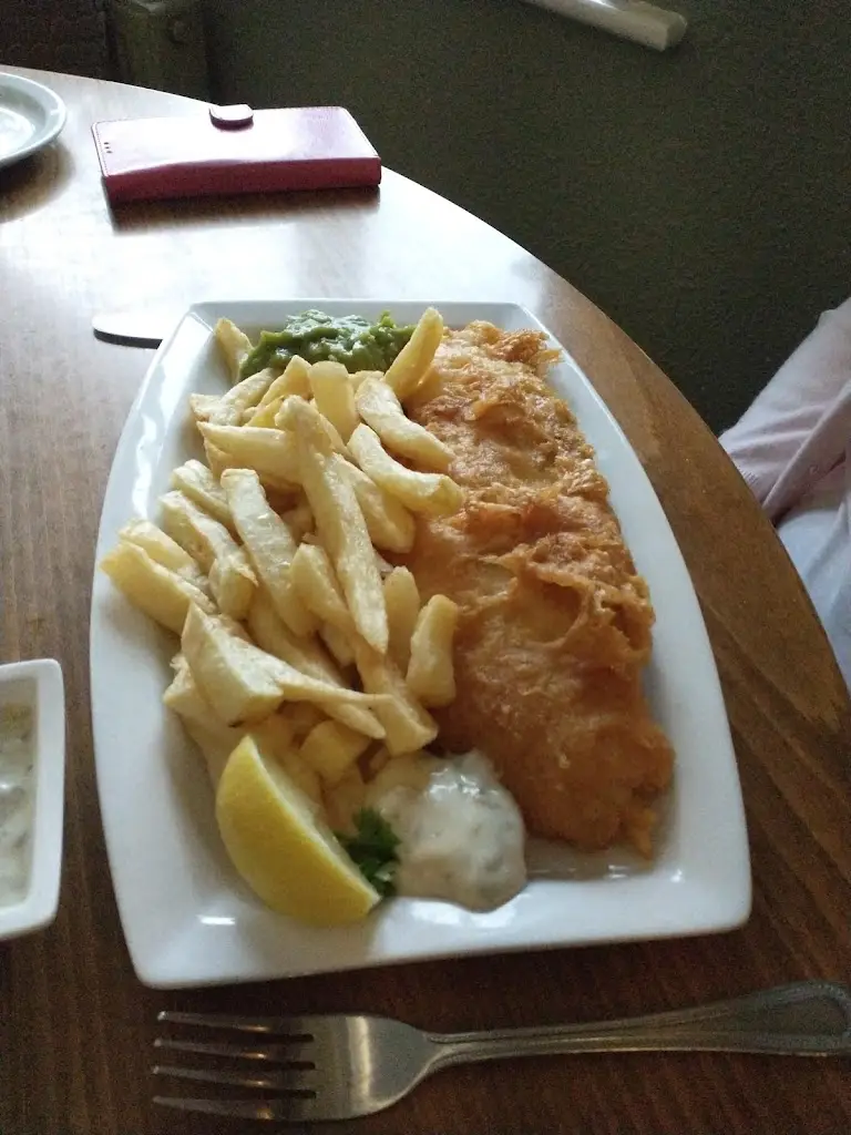 Menu_Walkers_East Ayton_image_6