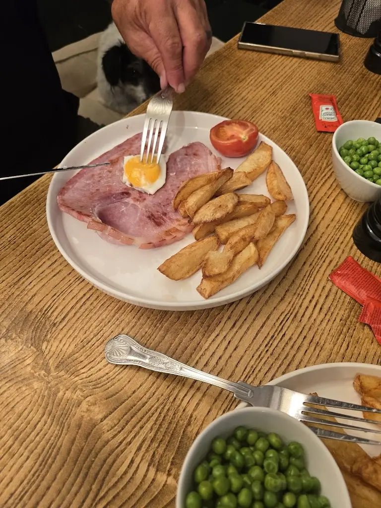 Karen Pell_Denison Arms_East Ayton_review