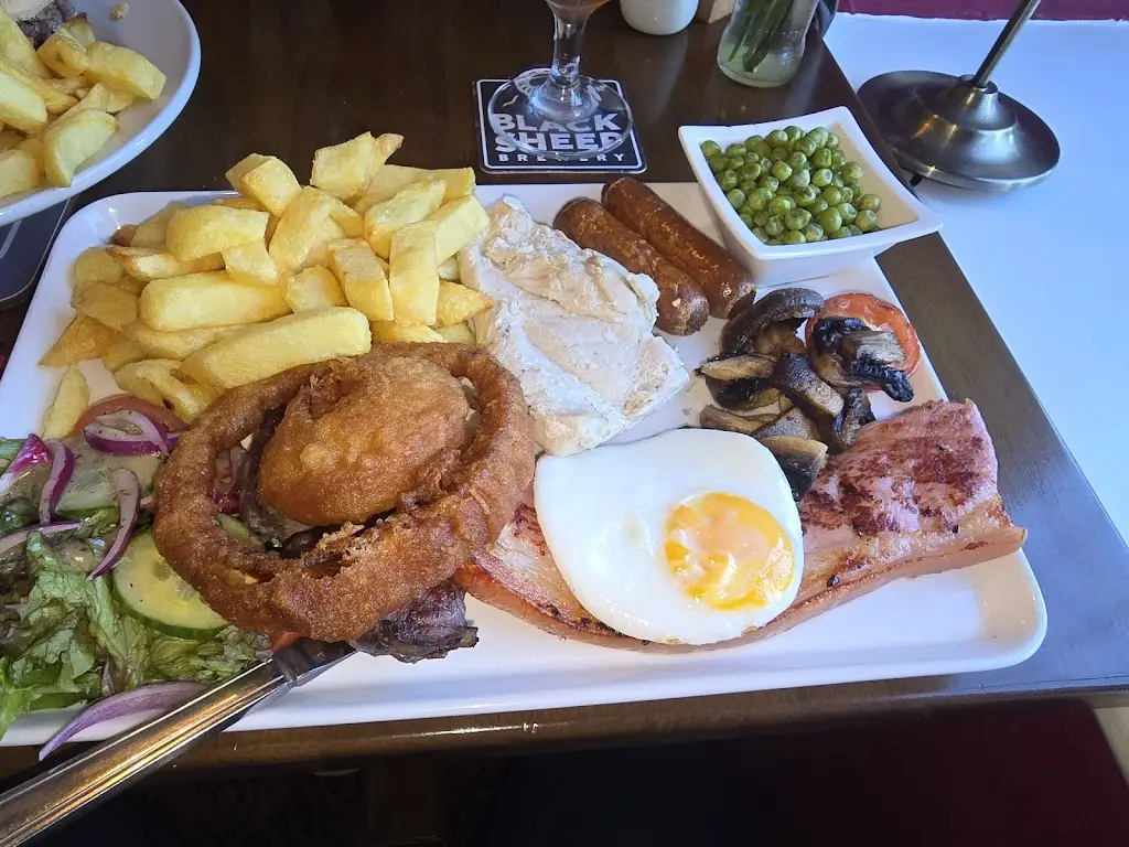 S E_Ye Olde Forge Valley Inn_East Ayton_review