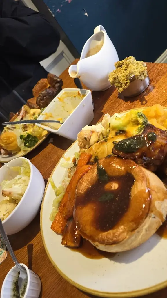 Laura Gatenby_Sir Thomas Brown_Eaglescliffe_review