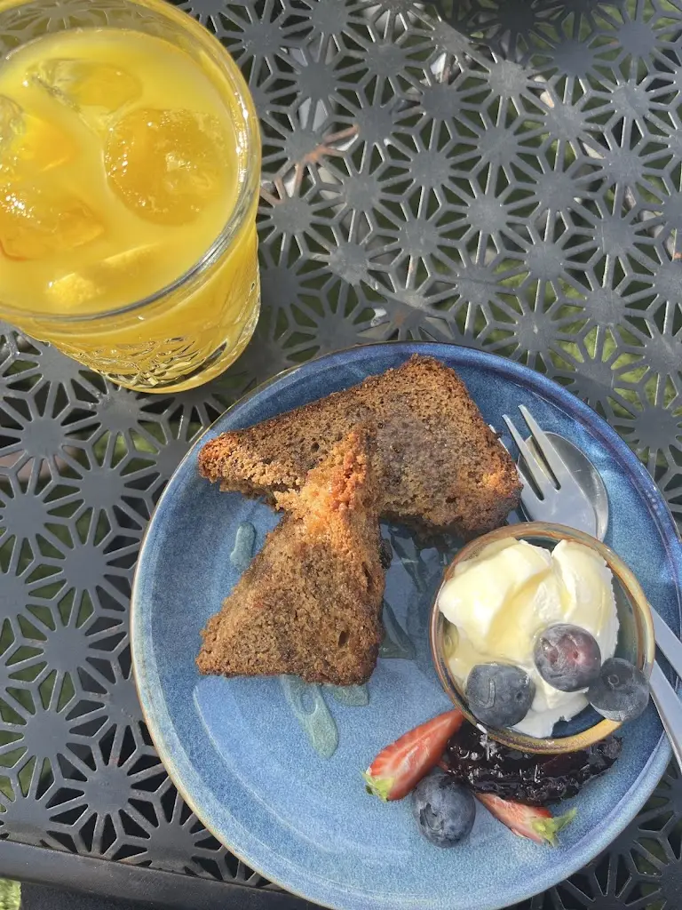 Madeline Chan_Serino’s Deli & Wine Bar_Eaglescliffe_review