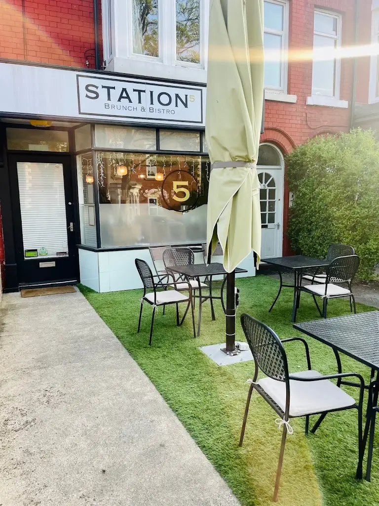 Serino’s Deli & Wine Bar restaurant in Eaglescliffe