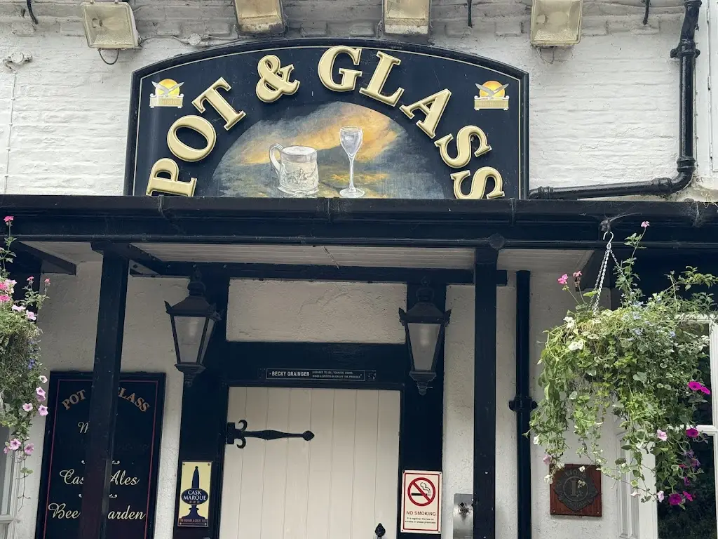 The Pot & Glass_Eaglescliffe_slider_image_1