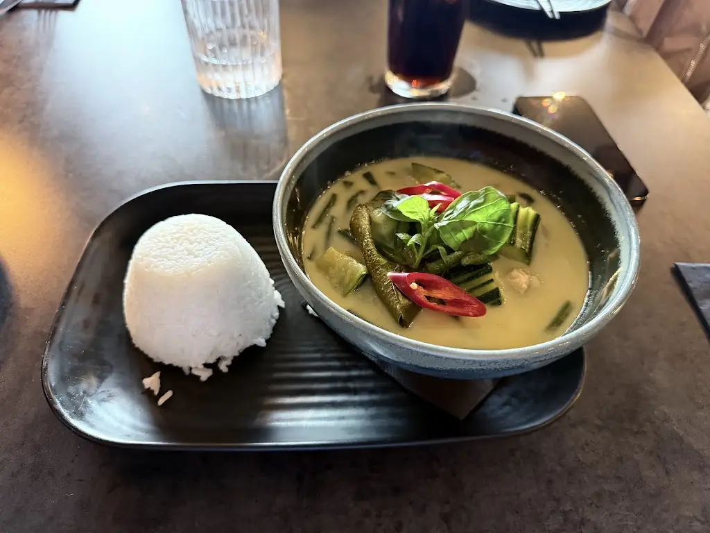 J D_Little Lotus_Eaglescliffe_review