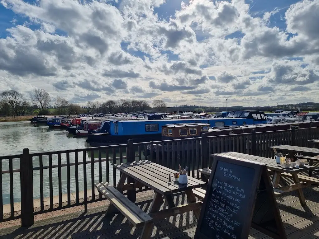 The Boathouse Cafe_Earls Barton_slider_image_3