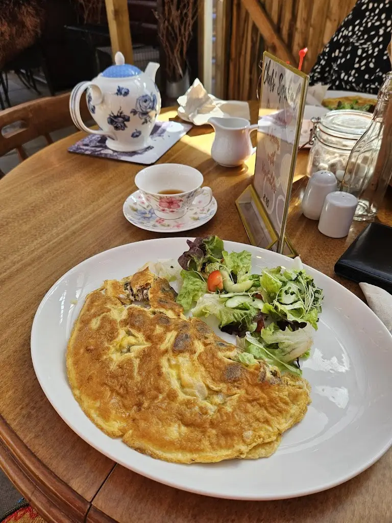 Claire Maxwell_Scotch Lodge Farm Shop_Earls Barton_review