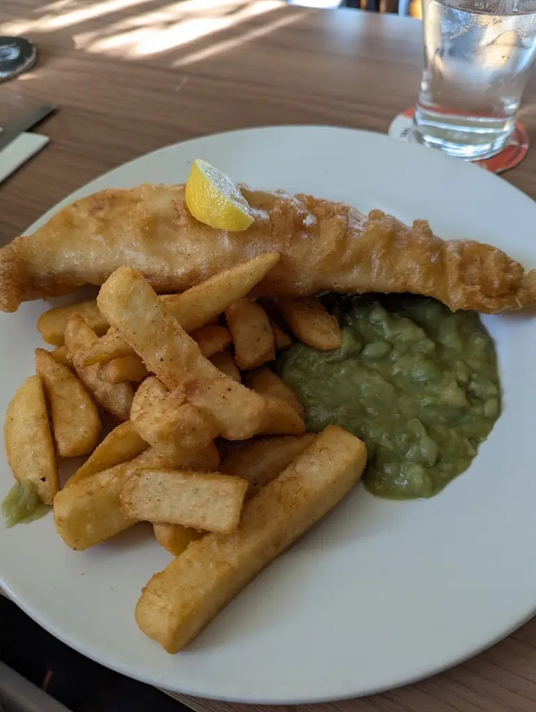 Chris Gill_The Swan_Addingham_review