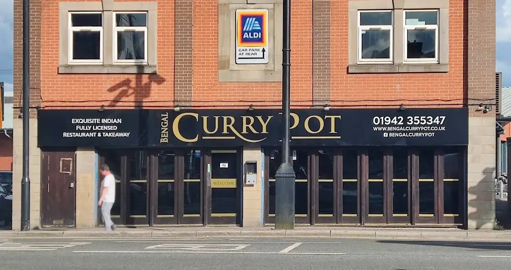 Bengal Curry Pot_Ashton in Makerfield_slider_image_1