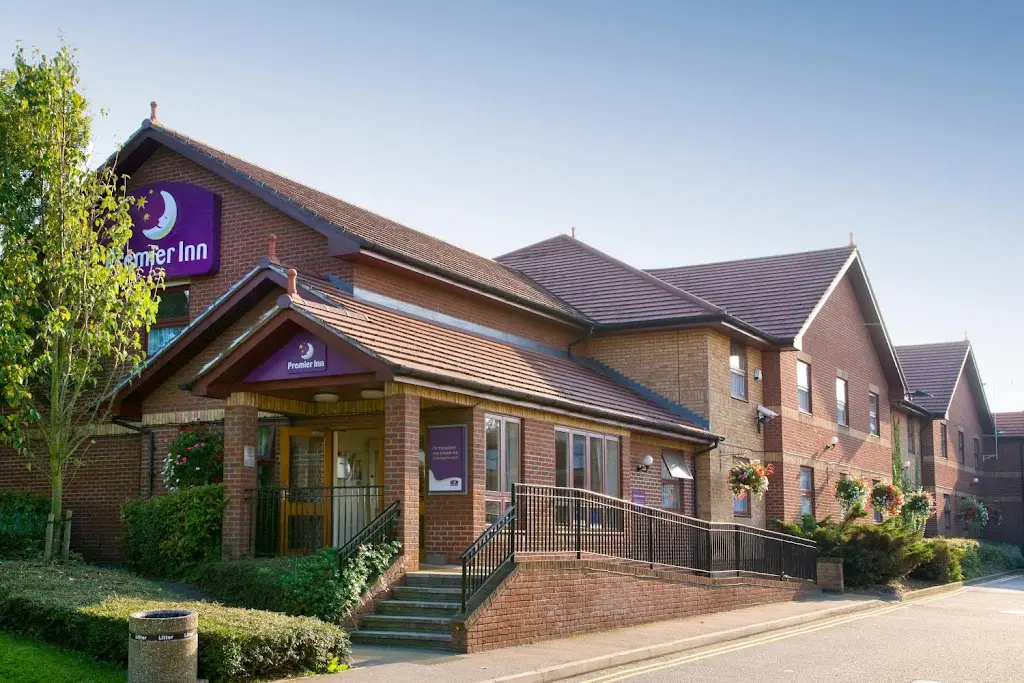 Premier Inn Colchester (A12) hotel_East Bergholt_slider_image_1