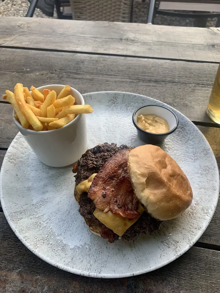 The Plough at Hanney_East Hanney_slider_image_3