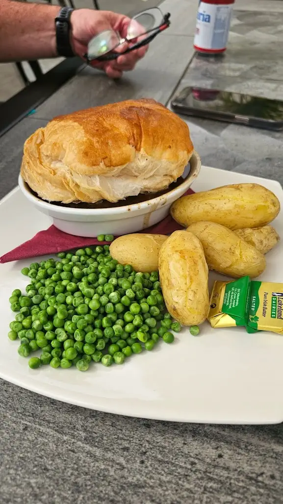 kiwisflythecoop nz_Castle Of Comfort_East Harptree_review