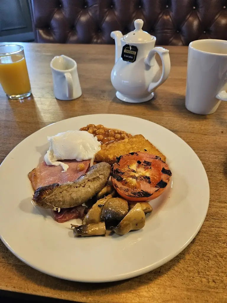 Nick Blomeley_Bay Horse_Ashton in Makerfield_review