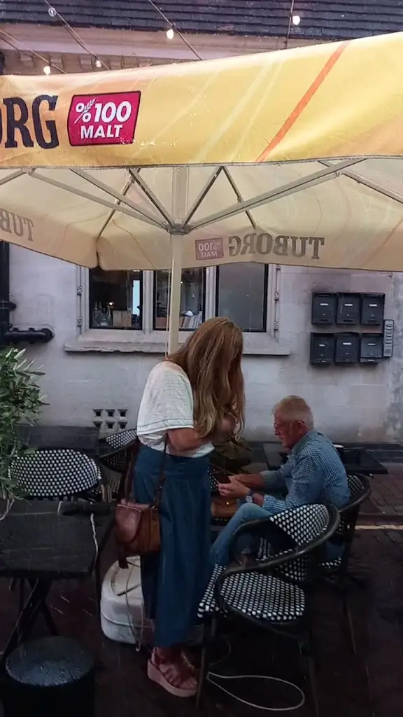 Rocca Mediterranean Kitchen & Cocktail Bar_East Grinstead_slider_image_2