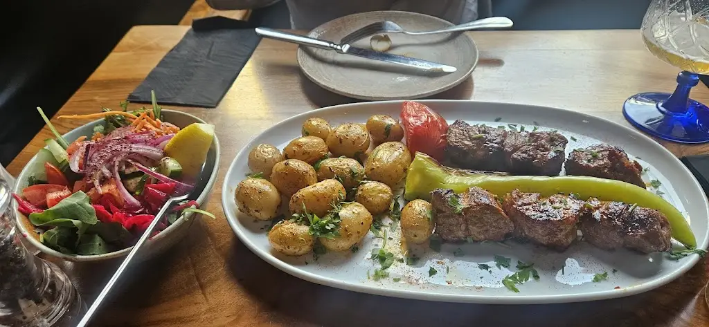 Rocca Mediterranean Kitchen & Cocktail Bar_East Grinstead_slider_image_3