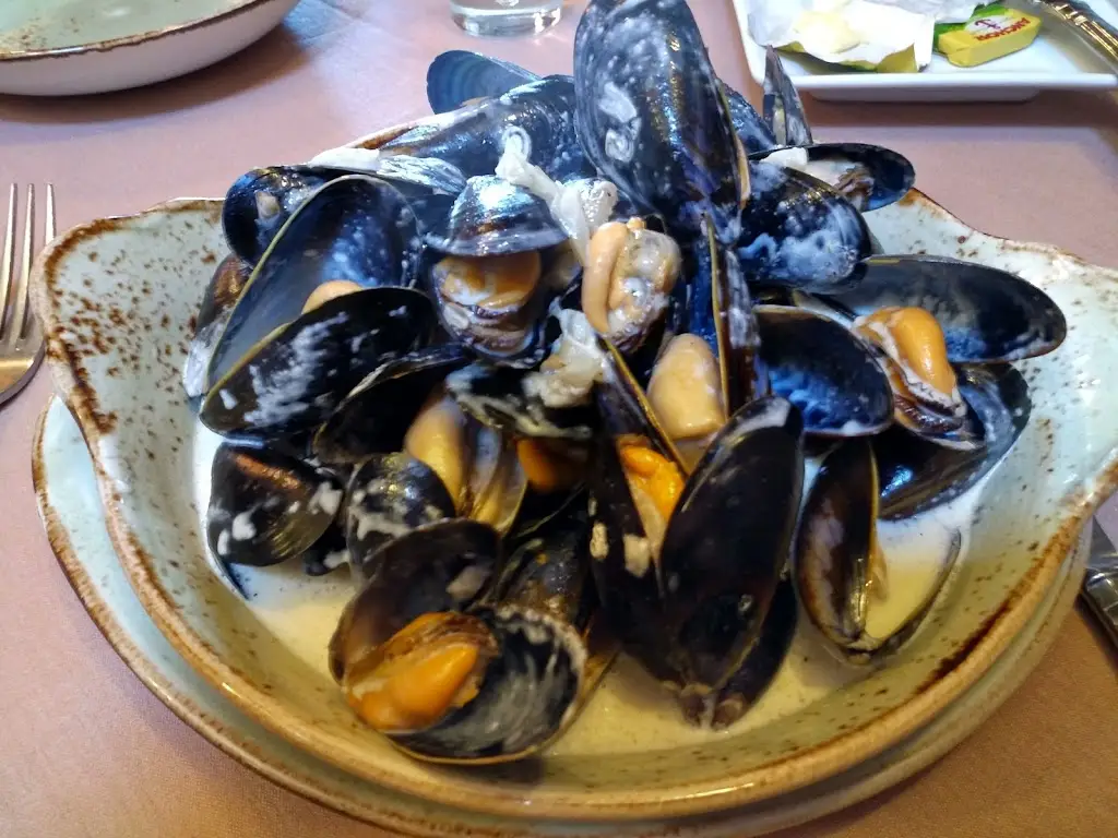 Menu_La Farola_East Grinstead_image_7