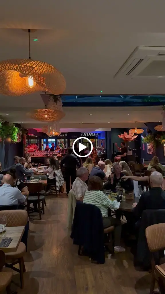 Aqua Bar & Kitchen_East Grinstead_slider_image_2