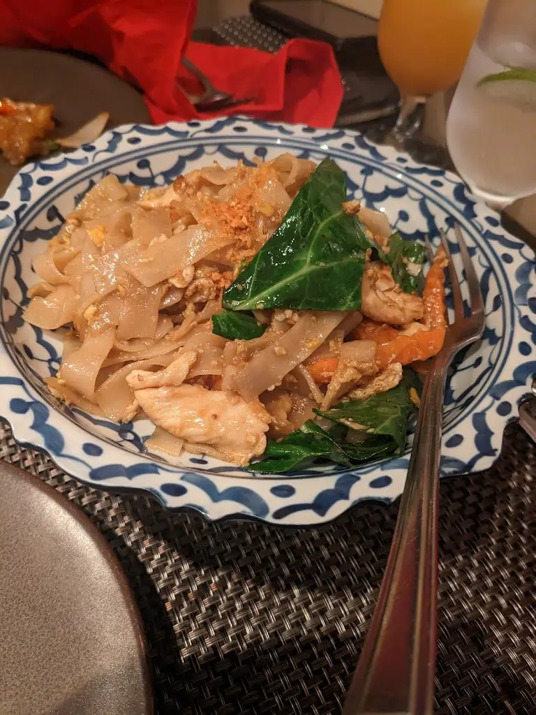 Roymai Thai Restaurant_Dunstable_slider_image_3