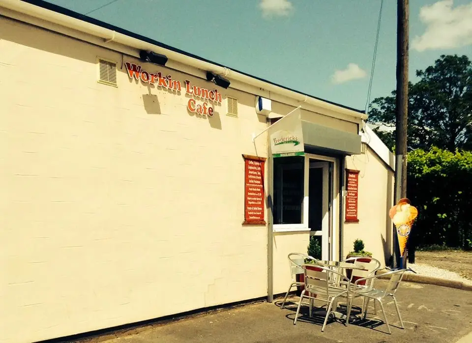 Rustic Kitchen_Ashton in Makerfield_slider_image_2