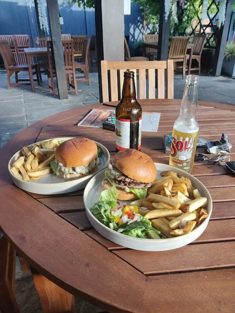 Menu_The White Lion_Dunstable_image_7