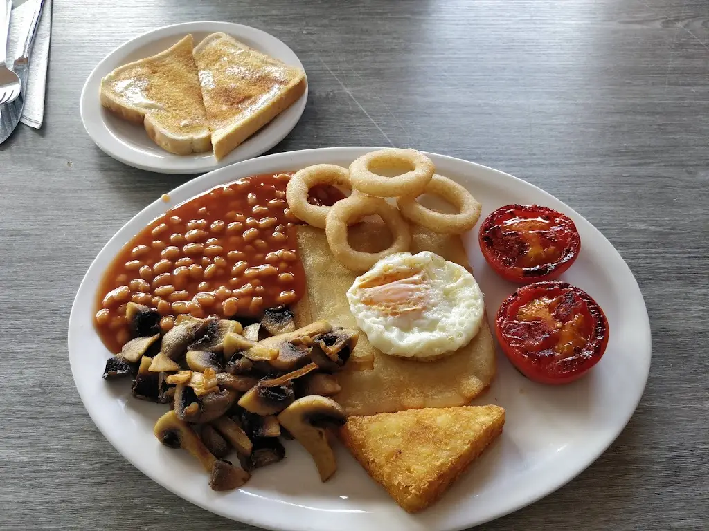 Tiasha Tasnim_Yum Yum Café_Dunstable_review