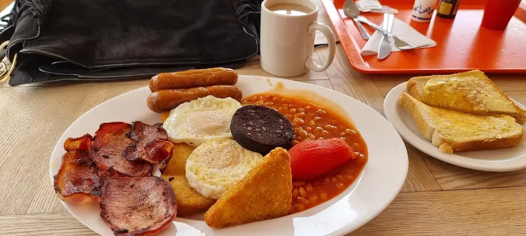 Suzanne Edwards_Yum Yum Café_Dunstable_review