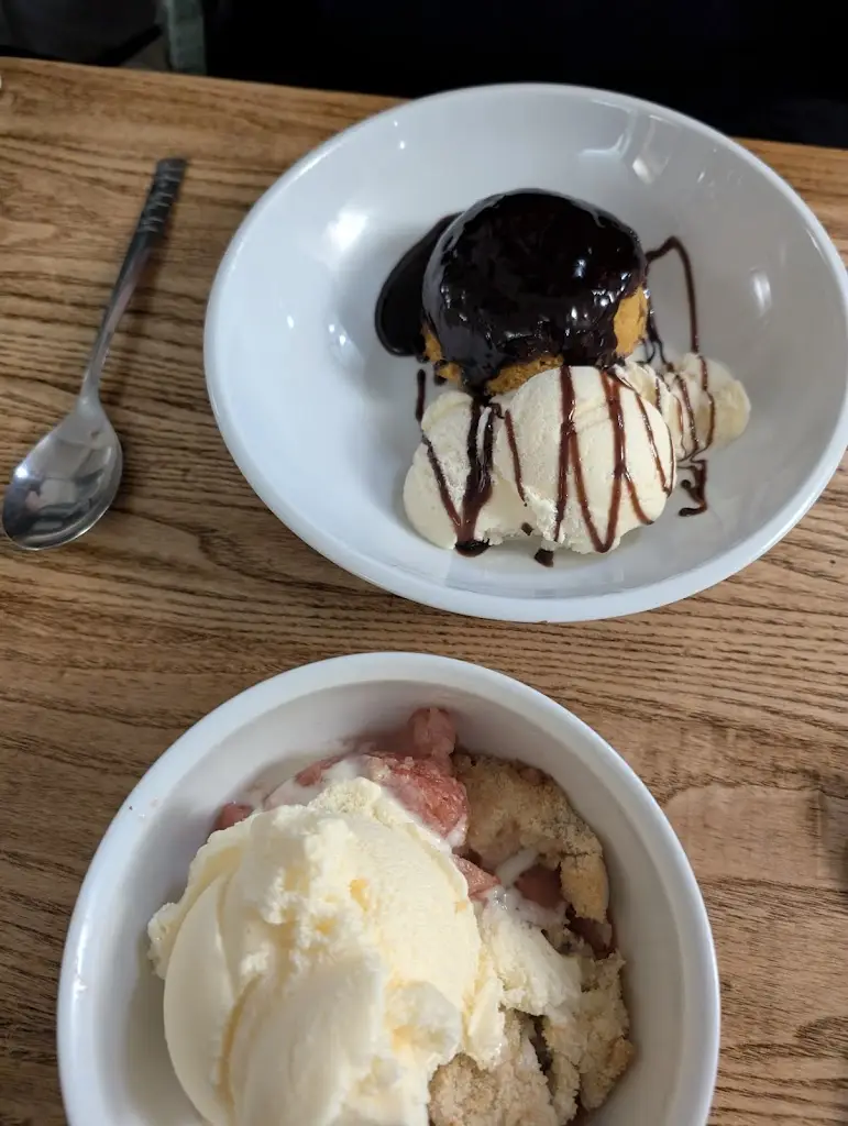 Dan Rosato_The Farmer's Boy_Dunstable_review