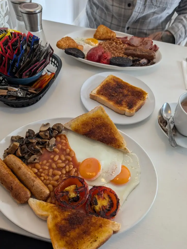 Rosamund Graham_Cafe East Dean_East Dean_review