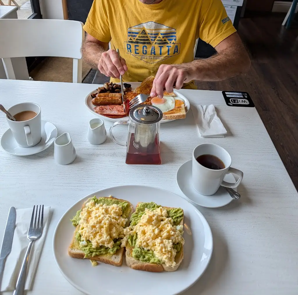 Nadia Mulley_Cafe East Dean_East Dean_review