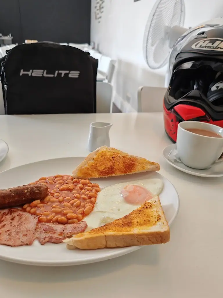 Russell Ryan_Cafe East Dean_East Dean_review