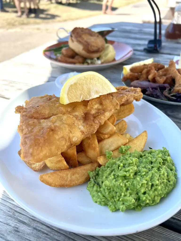 GiGi Chua_Tiger Inn_East Dean_review