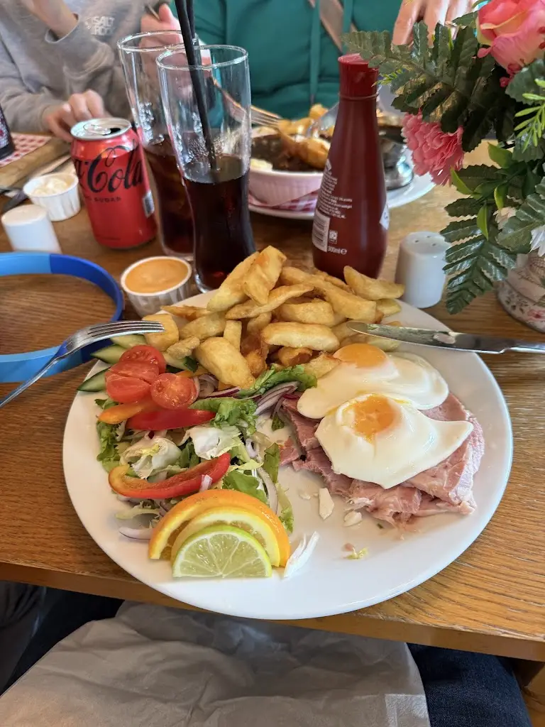 Simon Derbyshire_Harrow Inn_Ashton in Makerfield_review