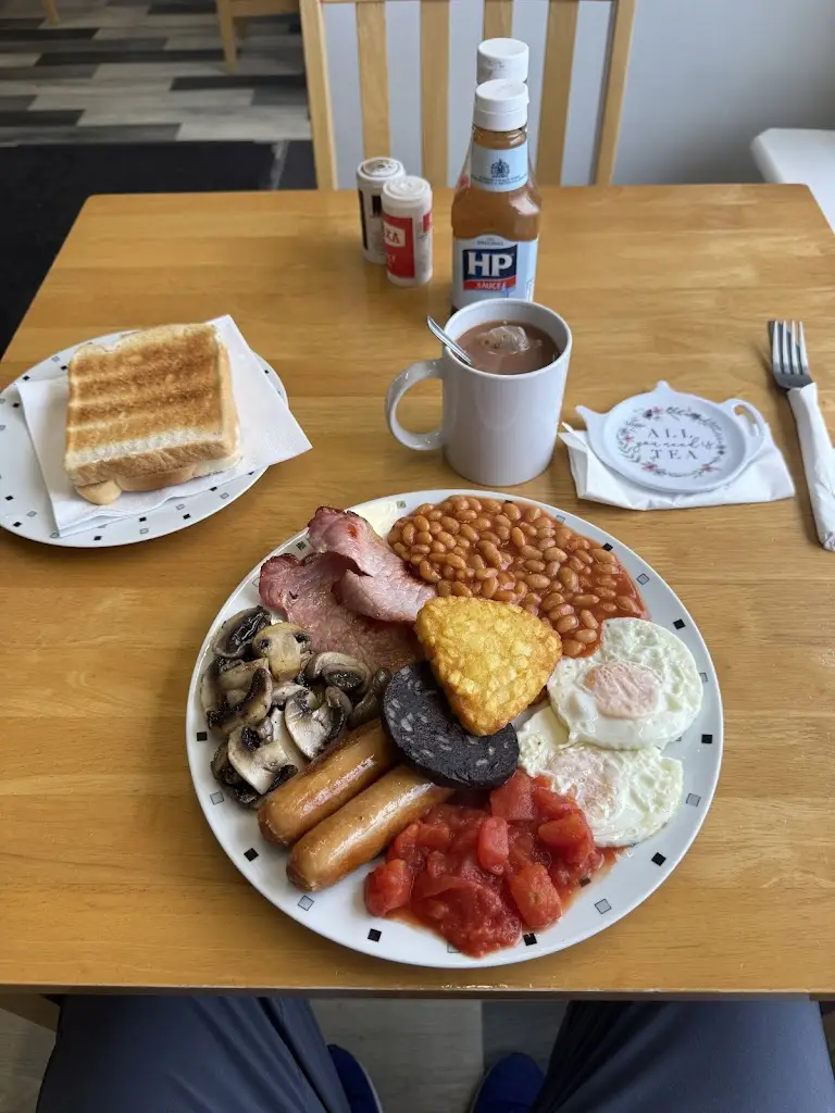 The Brunch Box_Ashton in Makerfield_slider_image_2