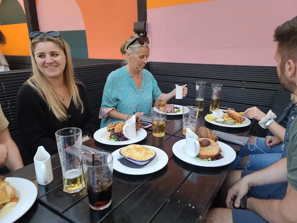 Victor Herbert_The Wandle_Earlsfield_review