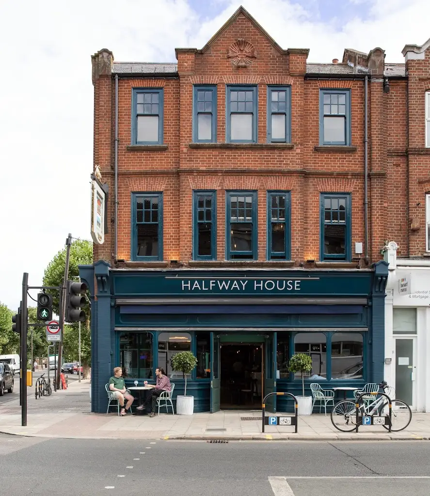 Halfway House restaurant in Earlsfield