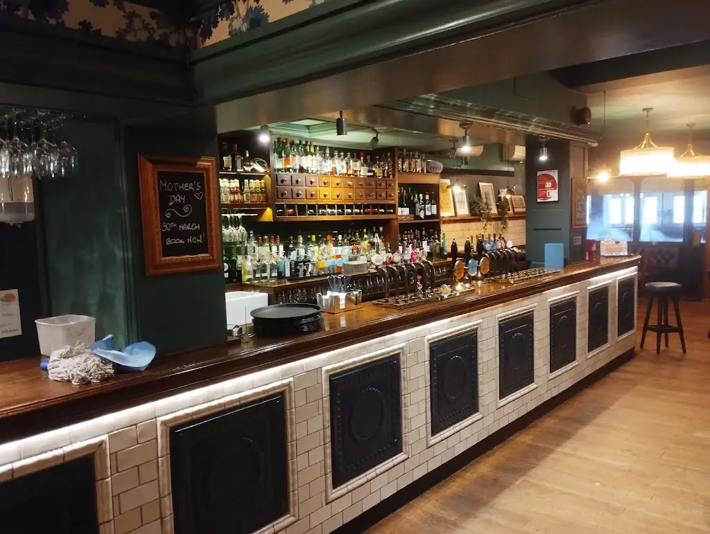 Halfway House_Earlsfield_slider_image_3