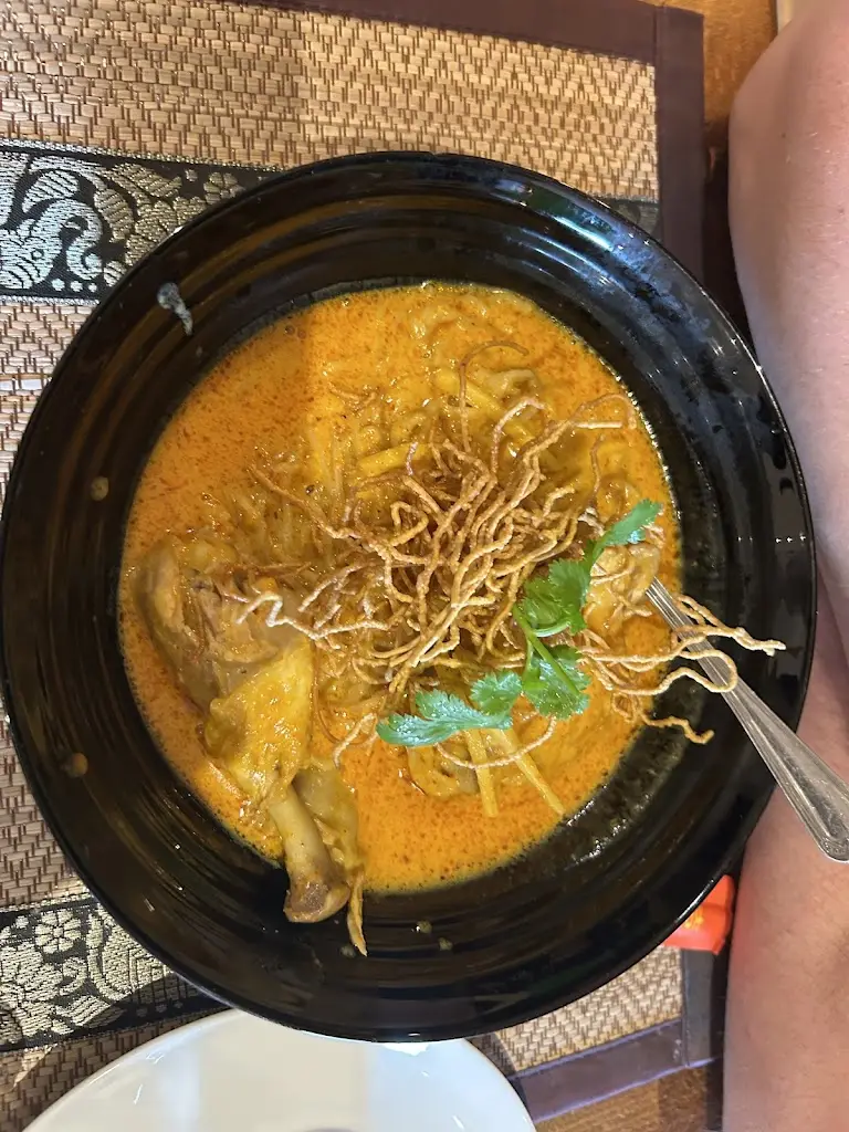 Jonathan Bond_CHIANGMAI THAI CAFÉ_Ashton in Makerfield_review