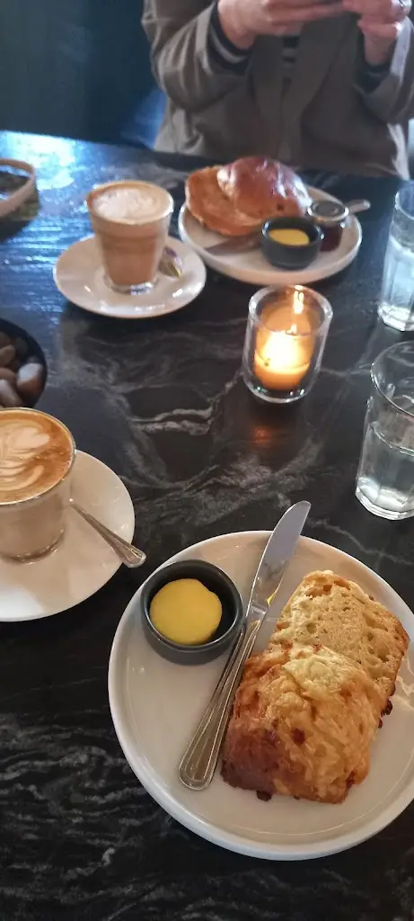 Kath 2021_Blacks Corner_East Boldon_recensione