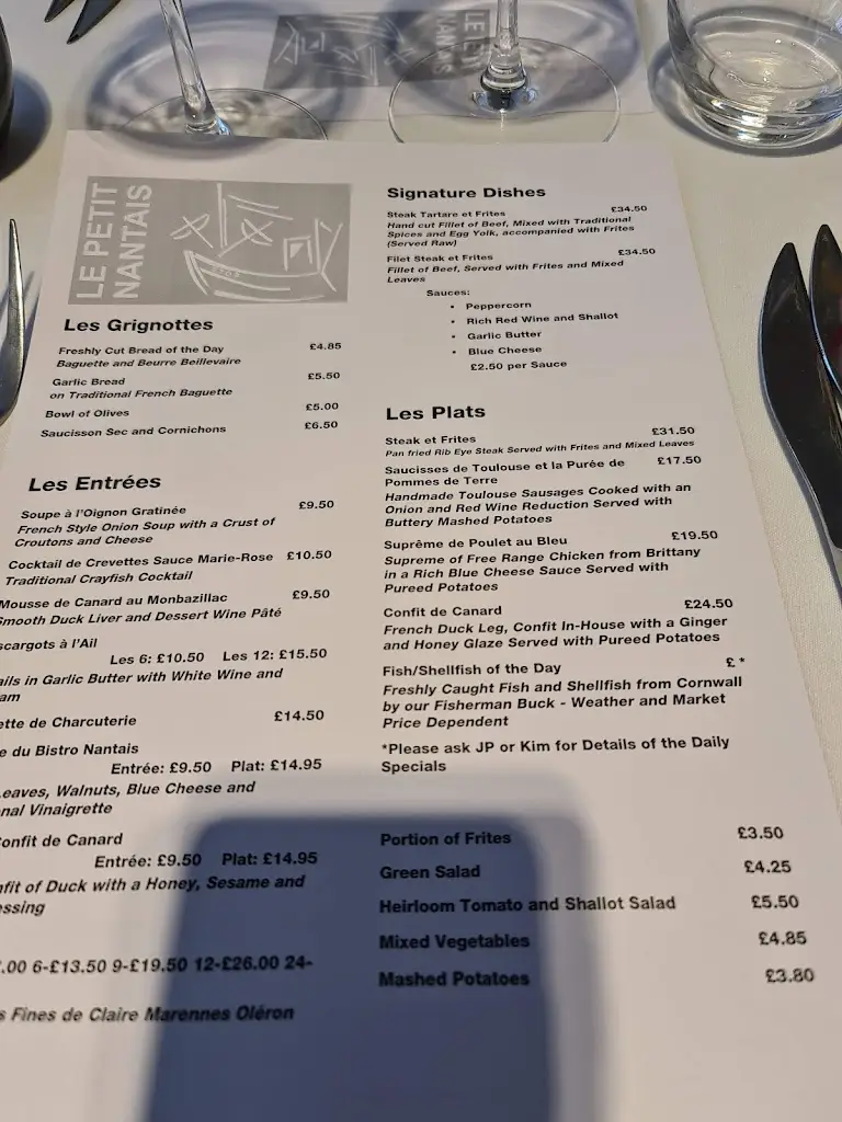 Menu_Le Petit Nantais_East Molesey_image_1