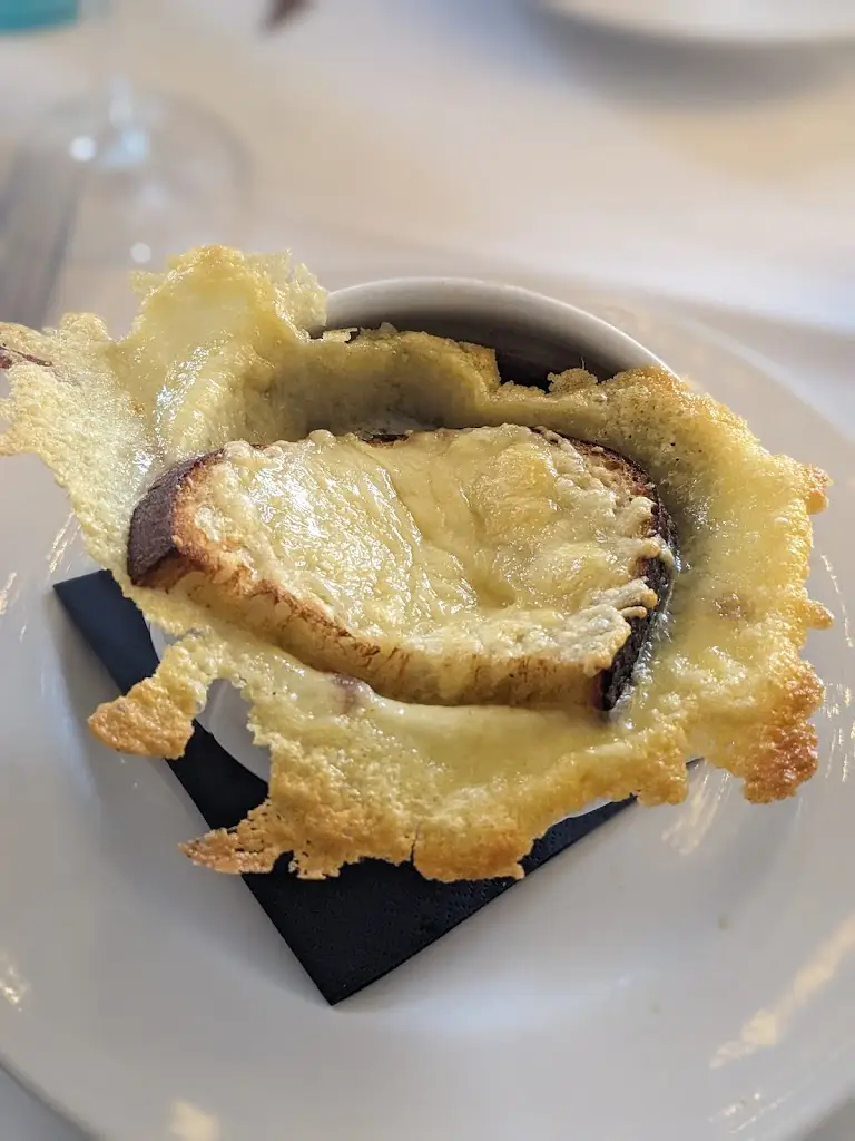 Menu_Le Petit Nantais_East Molesey_image_9