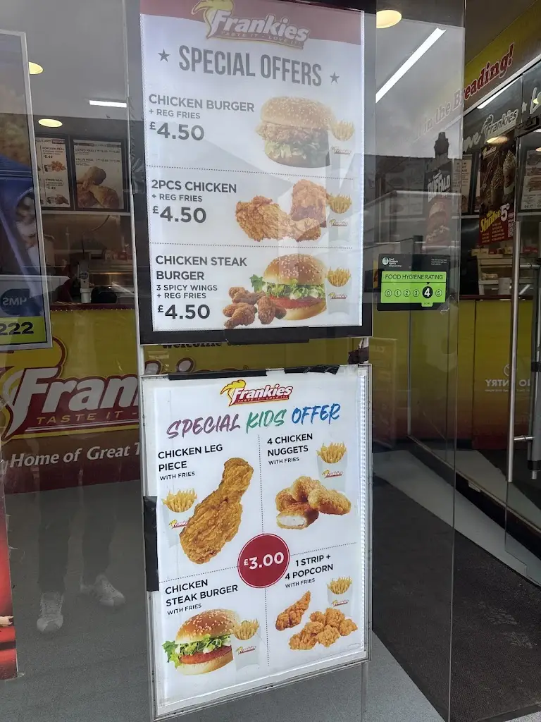 Maruf Taiwo Lawal_Frankies Ashton In Makerfield_Ashton in Makerfield_review