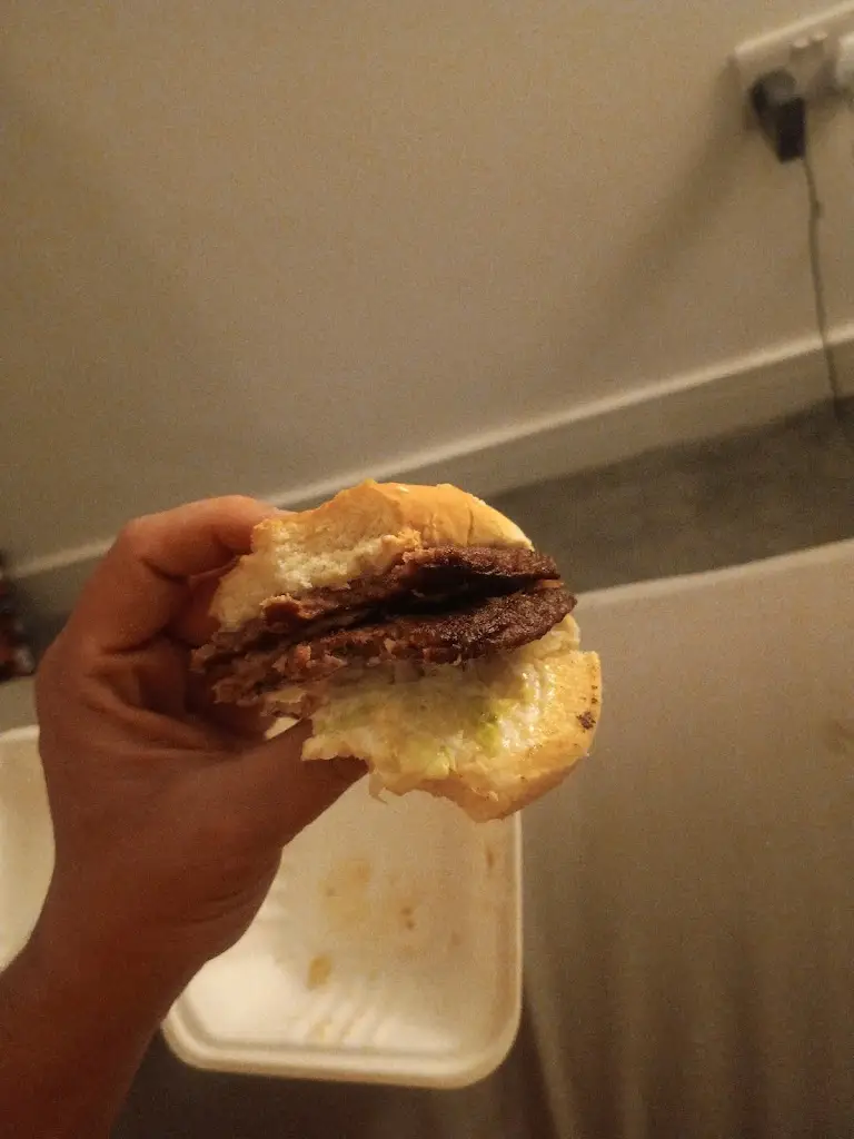 Tomasz Palowski_Frankies Ashton In Makerfield_Ashton in Makerfield_review