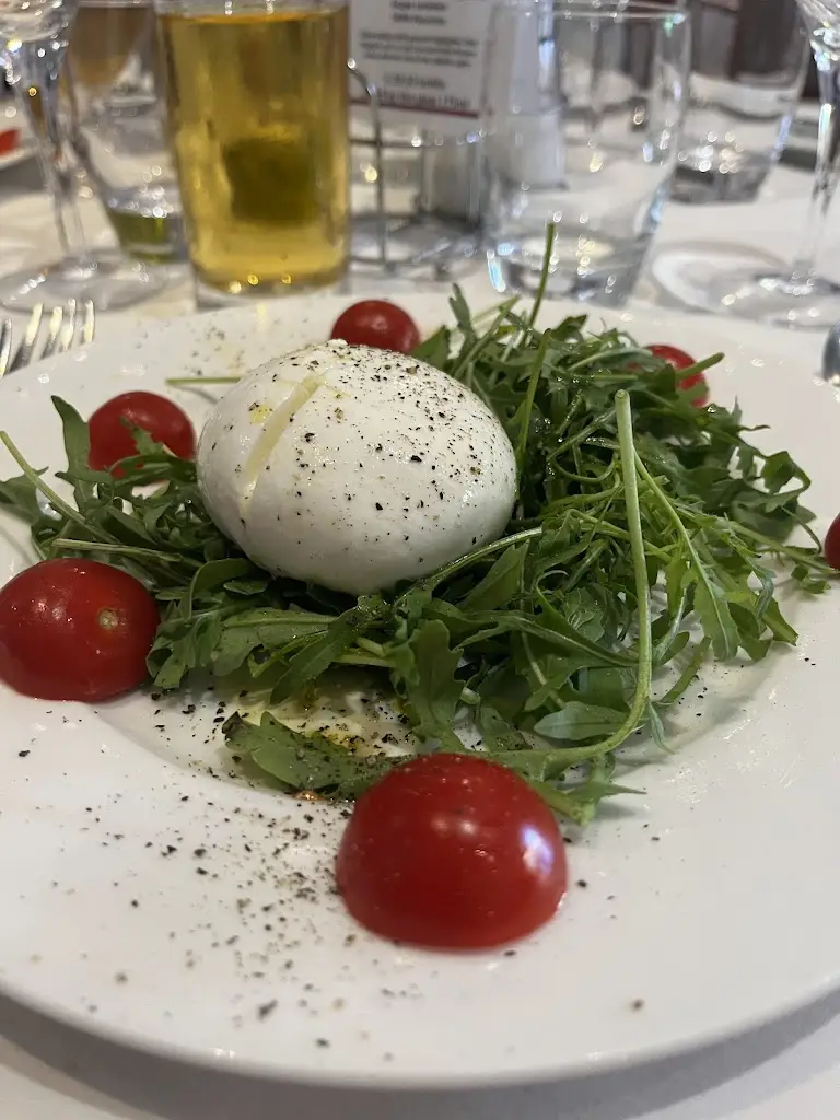 Robert Zapalski_Casa Mia_East Molesey_review