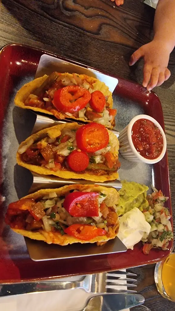 Mahesh Surani_Tex Mex Restaurant & Cocktail Bar_East Molesey_review